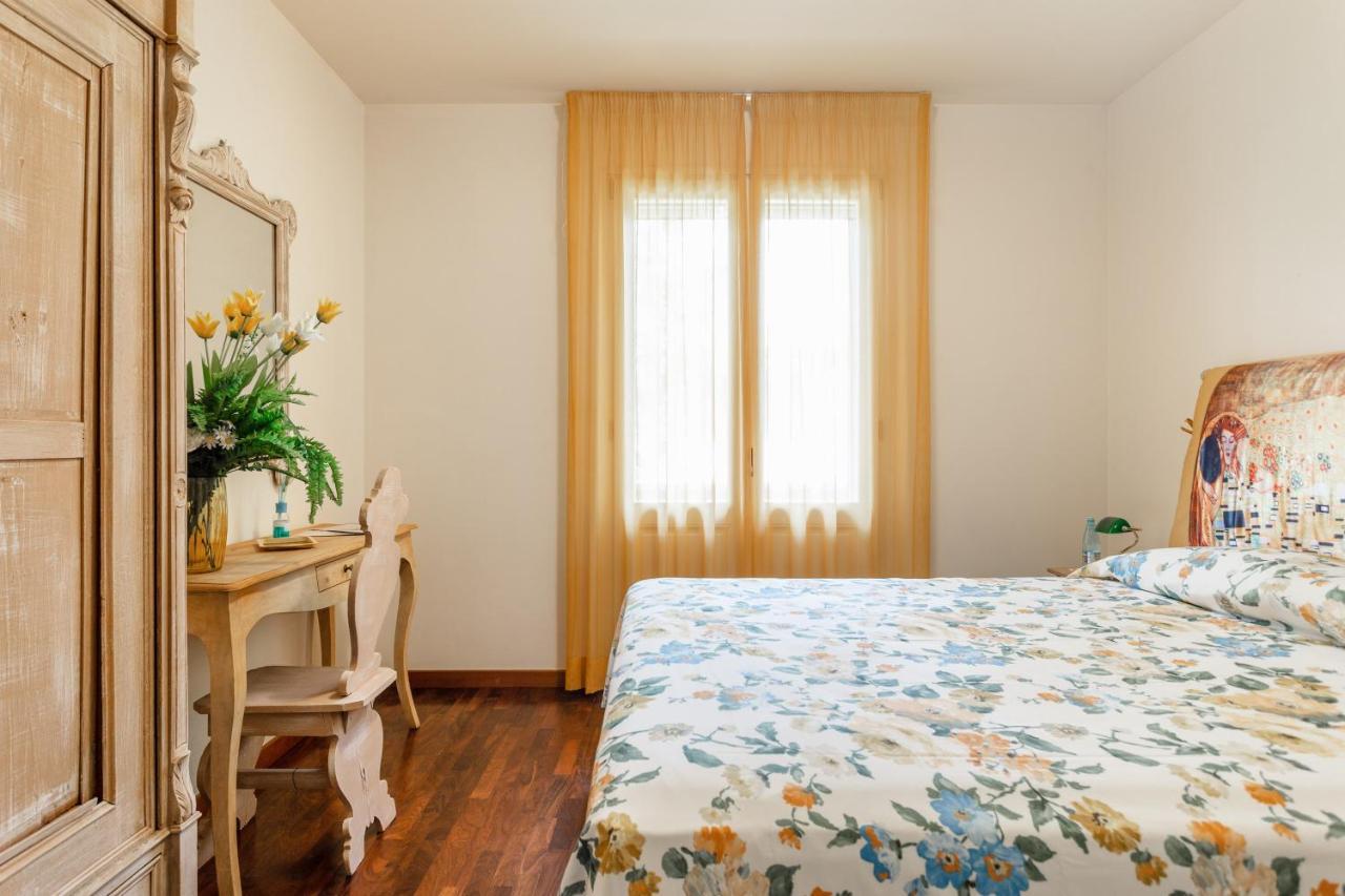 Villa Diletta B&B Forte dei Marmi Exterior photo
